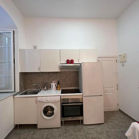 Quirky 1Br Just Off Main Street Prime Location Daire Cebelitarık Dış mekan fotoğraf