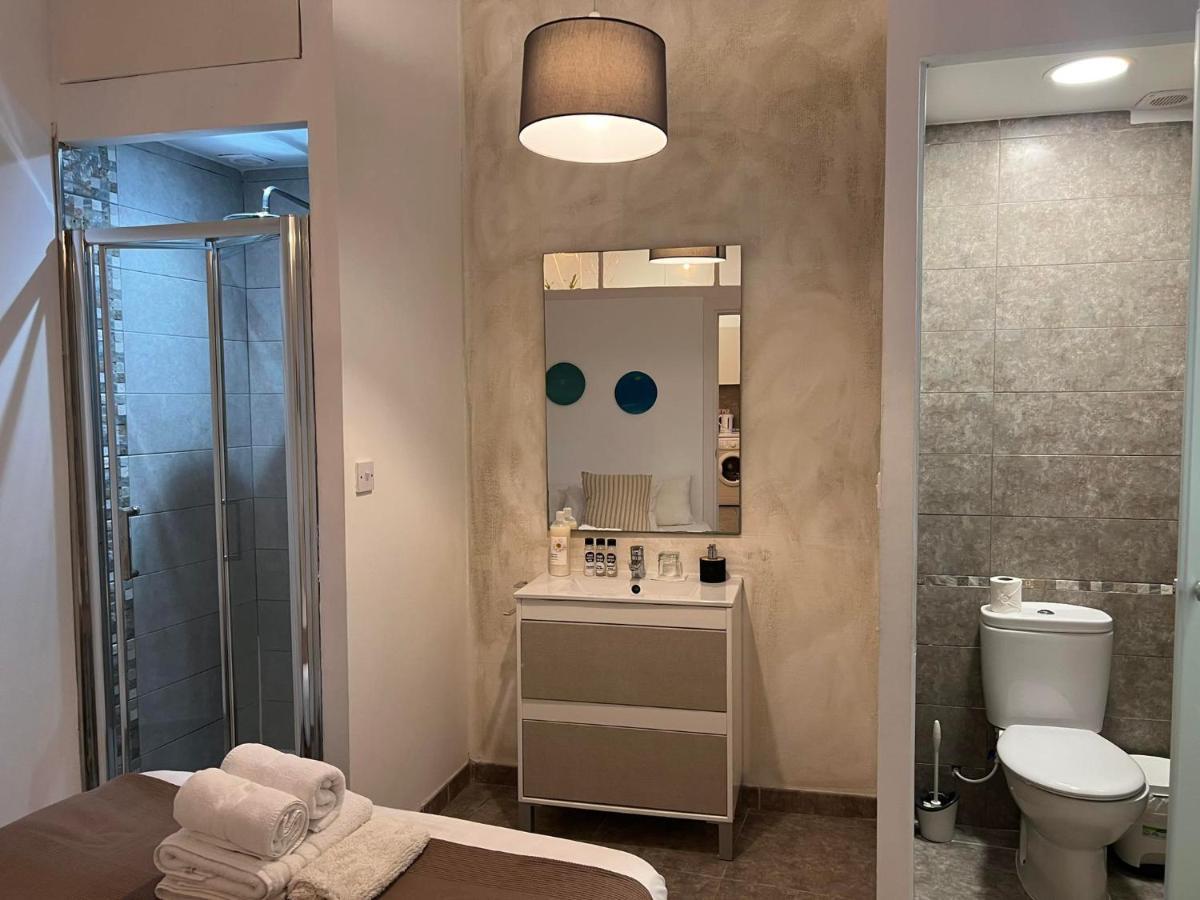 Quirky 1Br Just Off Main Street Prime Location Daire Cebelitarık Dış mekan fotoğraf